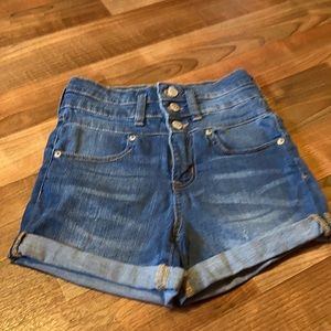 Aeropostale’s Super high rise midi jean shorts 0